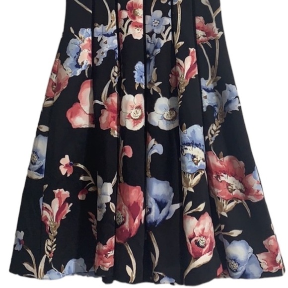 - NWT WHBM Black Pink Floral Print Scuba Fit N Flare Dress - Picture 10 of 13